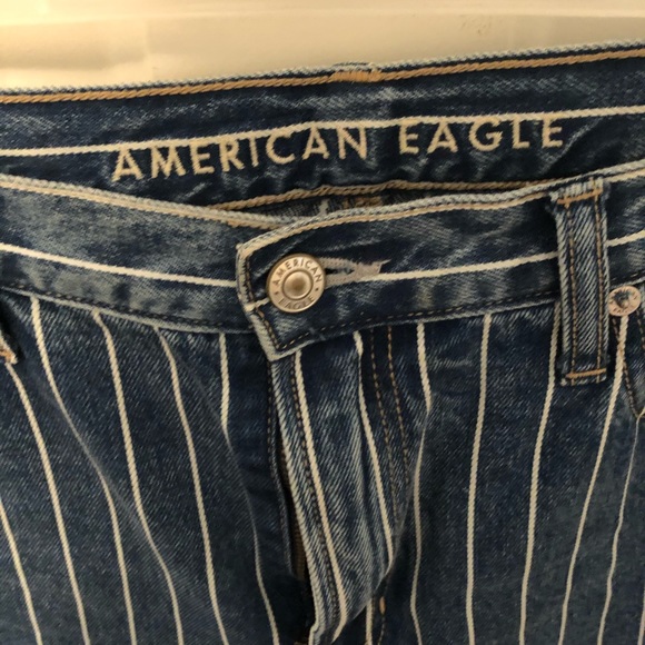 AE Mom Jean - Picture 3 of 6